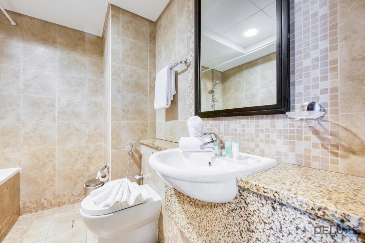 Unbeatable Rate Stylish 1Br With Balcony Near Metro By Deluxe Holiday Homes Dubai Exterior photo